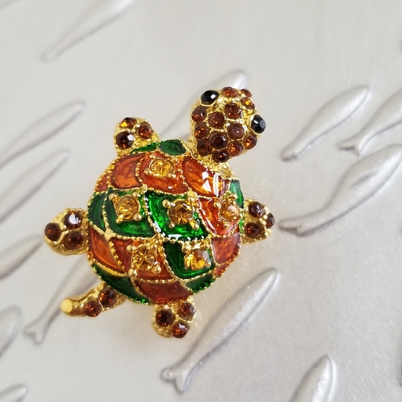 NWT-  💥*2/$20 Bejeweled Sea Turtle Brooch Pin - Picture 8 of 10